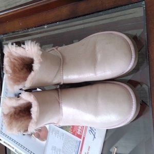 Breast cancer uggs